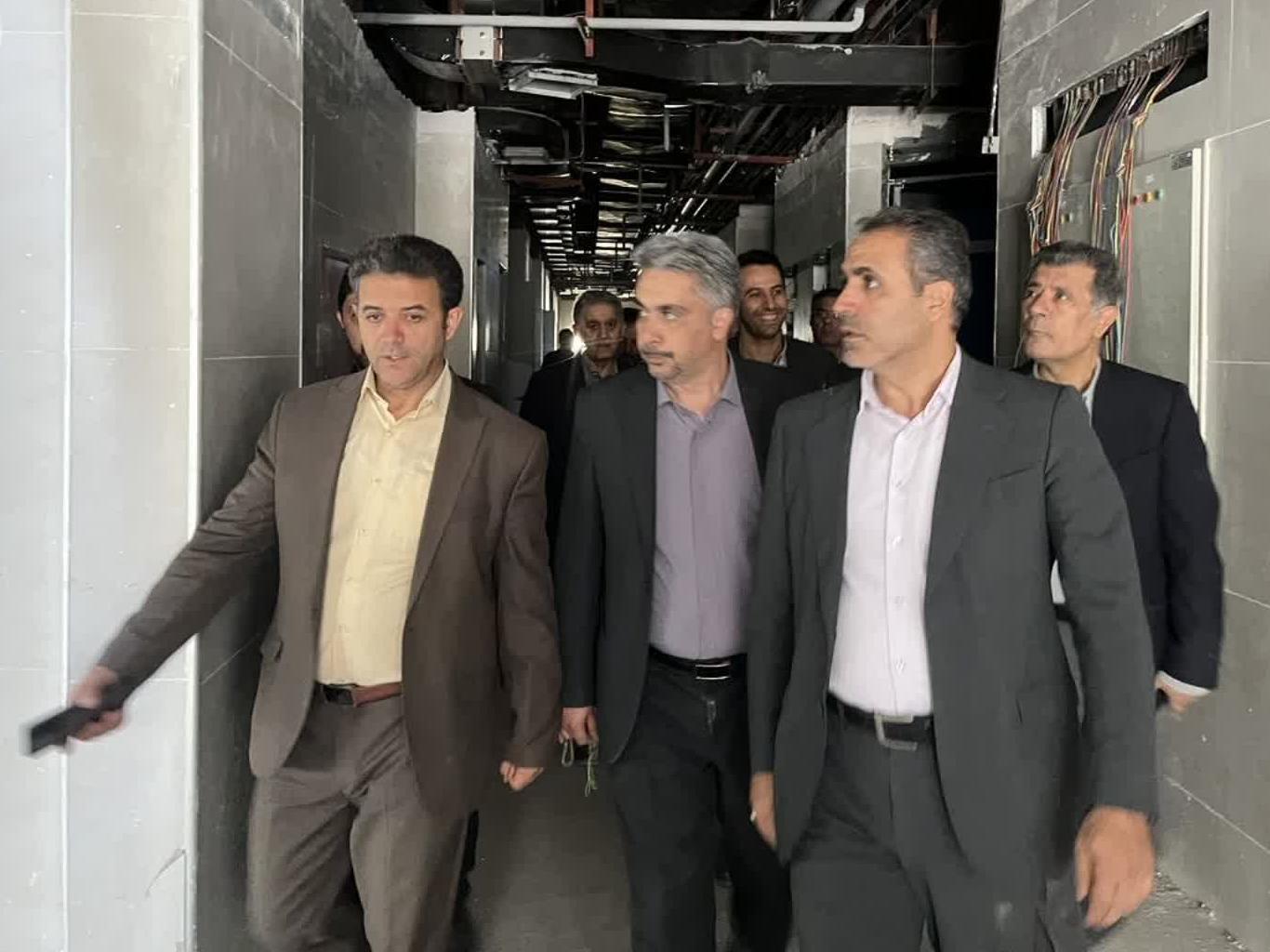 بازدید مدیر کل منابع فیزیکی وزارت بهداشت از پروژه ولیعصر عج