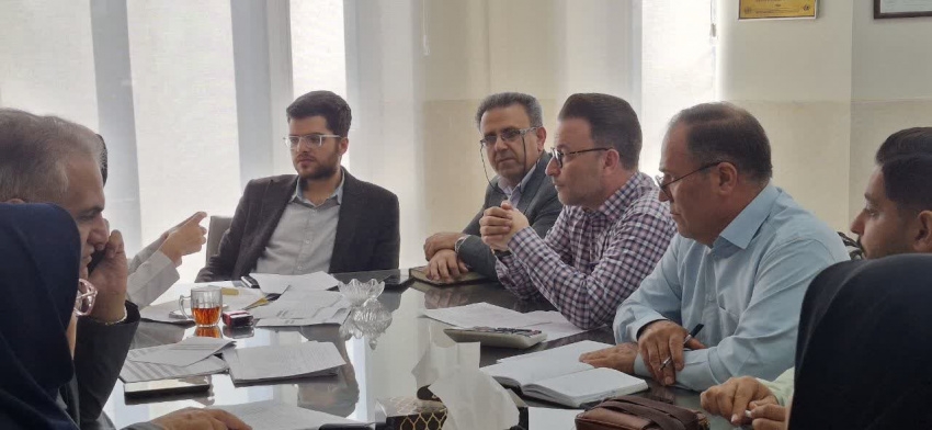 جلسه بررسی مشکلات مربوط به فرآیند احصا درآمد ،کسورات ، کارانه ، ماندگاری پزشکان بیمارستان والفجر تفرش