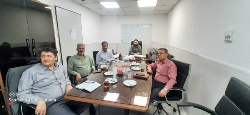 جلسه در خصوص مشکلات مالی بیمارستان ولیعصر