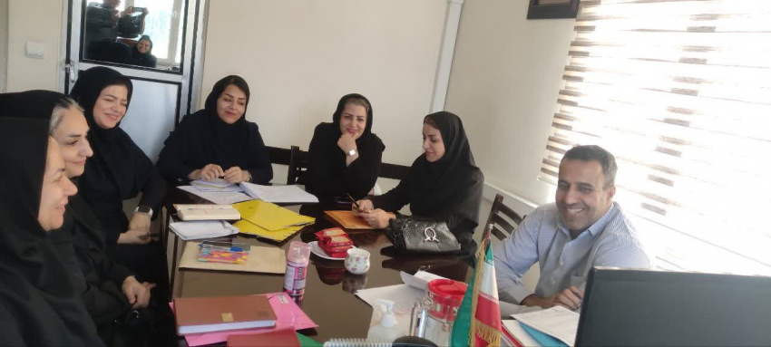 جلسه بررسی وضعیت نیروی انسانی مجموعه شبکه بهداشت شهرستان دلیجان
