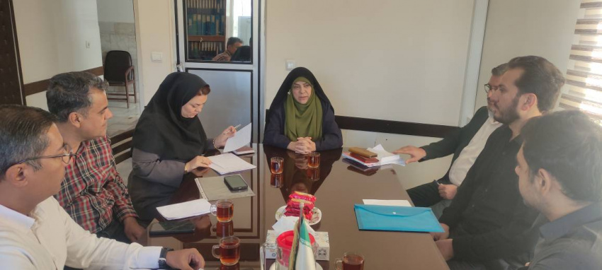 جلسه بررسی وضعیت نیروی انسانی مجموعه شبکه بهداشت شهرستان فراهان