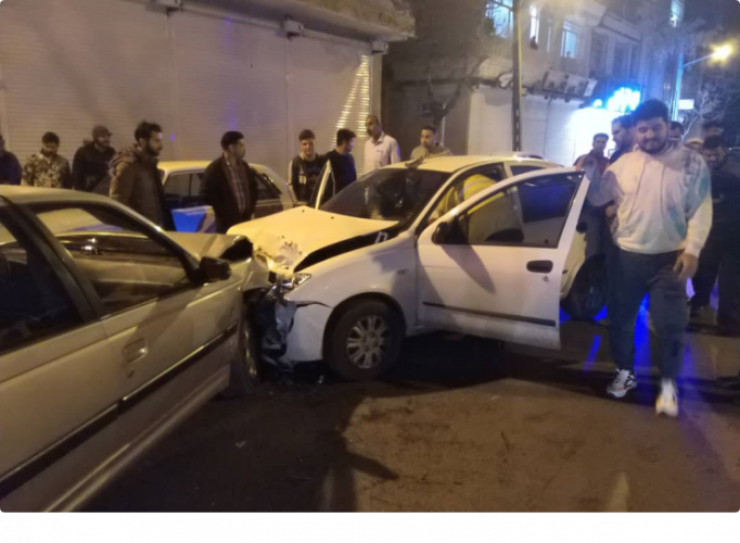 تصادف در خیابان جلال آل احمد اراک سه مصدوم به جای گذاشت