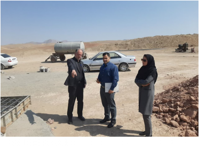 بازدید کارشناسان پدافند غیرعامل استانداری مرکزی از پروژه در حال ساخت پد هوایی اورژانس شهرستان آشتیان