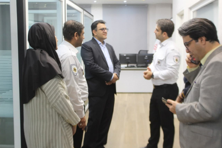 بازدید سرزده نماینده مردم اراک در مجلس شورای اسلامی از مرکز فوریت های پزشکی استان مرکزی