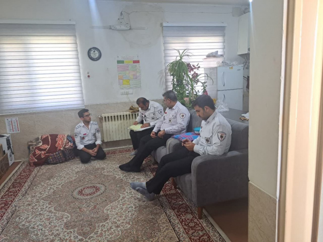 بازدید رئیس اورژانس پیش بیمارستانی استان مرکزی از پایگاه های اورژانس شهرستان خنداب