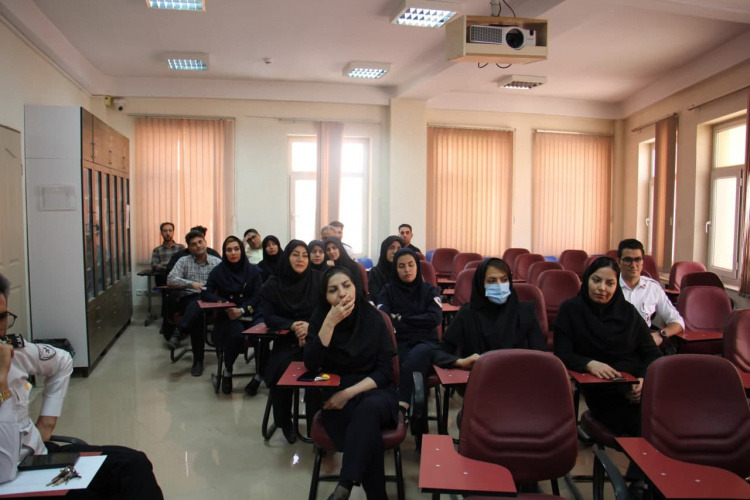 برگزاری کارگاه مهدویت ویژه همکاران اورژانس ۱۱۵ استان مرکزی