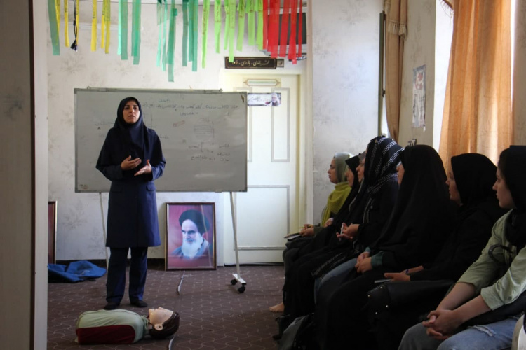 برگزاری کارگاه آموزشی احیا پایه ویژه بانوان مسجد حضرت ابوالفضل (ع) کلانشهر اراک