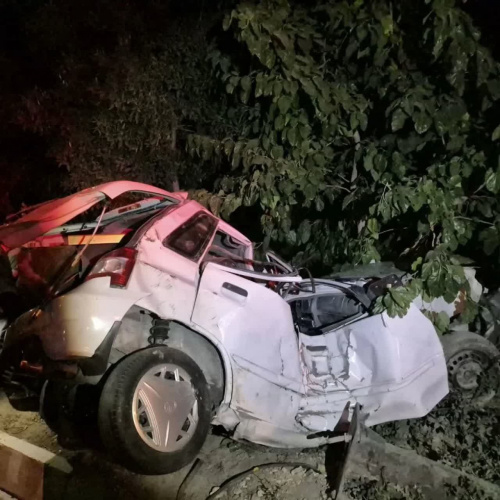 تراژدی در بلوار آنجفی اراک | واژگونی پراید ۱۱۱، مرگ دختر ۱۷ ساله و مصدومیت شدید راننده