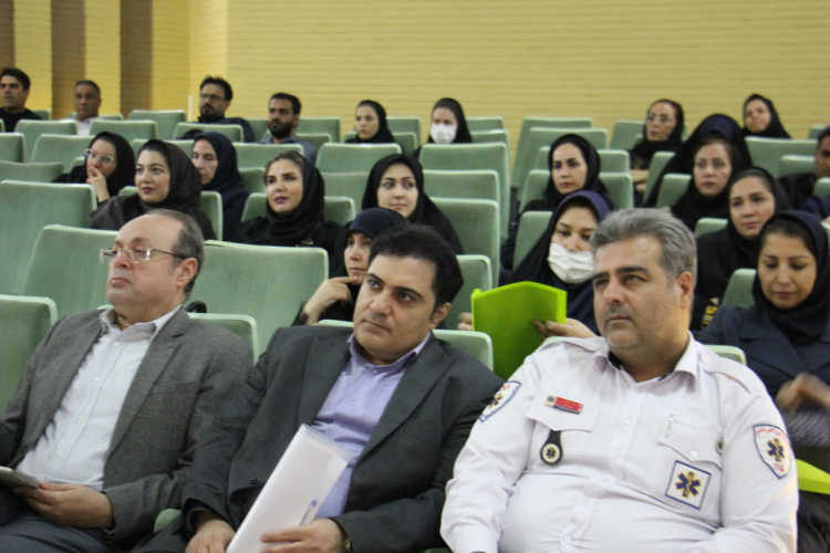برگزاری کارگاه آموزشی اعزام بیماران بین مراکز درمانی کلان منطقه ۶ کشور در اراک