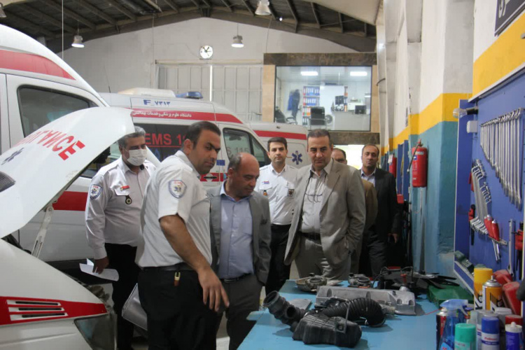 بازدید رئیس مرکز بودجه و پایش عملکرد وزارت بهداشت از تعمیرگاه اورژانس ۱۱۵ اراک + فیلم