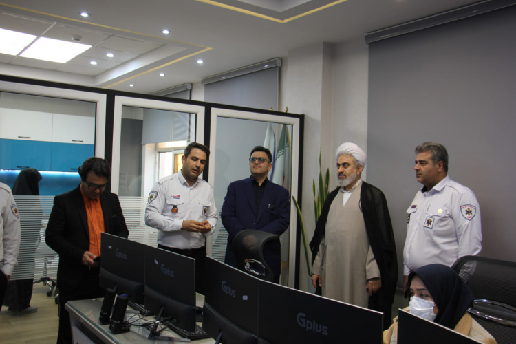 بازدید نماینده مردم شریف اراک، کمیجان و خنداب و مدیرکل اوقاف و امور خیریه استان مرکزی از مرکز اورژانس ۱۱۵