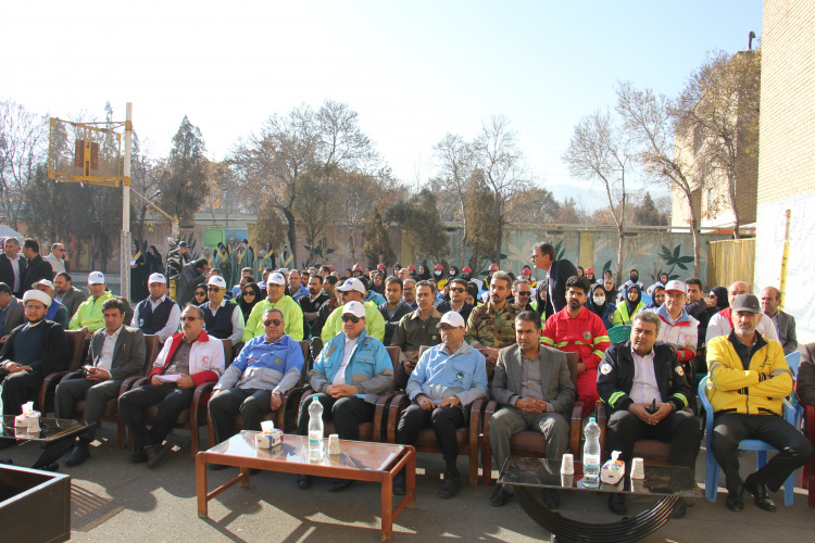 حضور اورژانس پیش‌بیمارستانی استان مرکزی در مانور زلزله و ایمنی