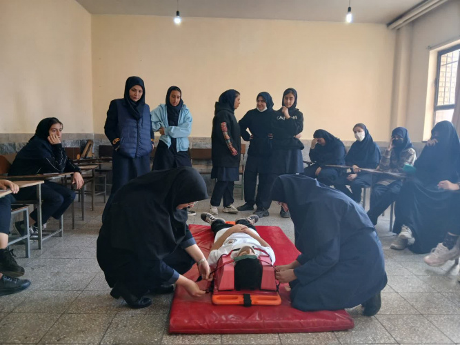 مدرسه مشکات میزبان جلسه هماهنگی مانور ایمنی و زلزله