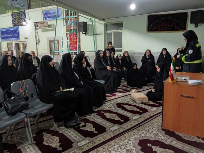 برگزاری دوره آموزشی فوریت های پزشکی در جنگ در مسجد جامع شهر کارچان