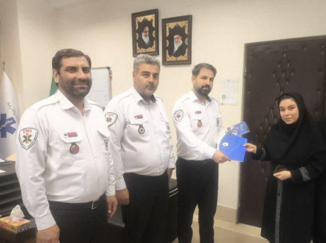 قدردانی رئیس اورژانس پیش‌بیمارستانی استان مرکزی از کارشناس بهداشت حرفه ای اورژانس استان