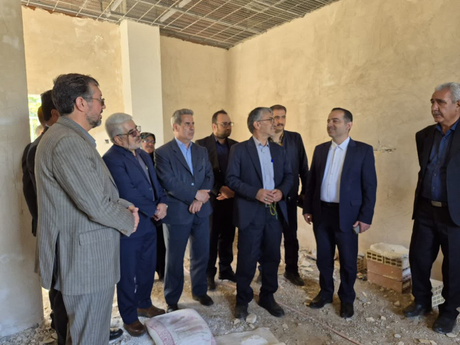 بازدید مسئولین ارشد استان مرکزی و شهرستان شازند از روند اجرای پایگاه اورژانس شهری شماره ۲ شهر شازند