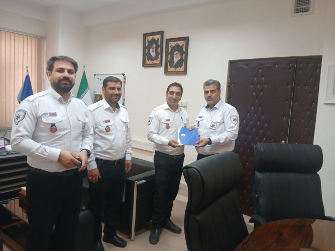 تقدیر از مدیر روابط عمومی اورژانس ۱۱۵ استان مرکزی به مناسبت روز روابط عمومی