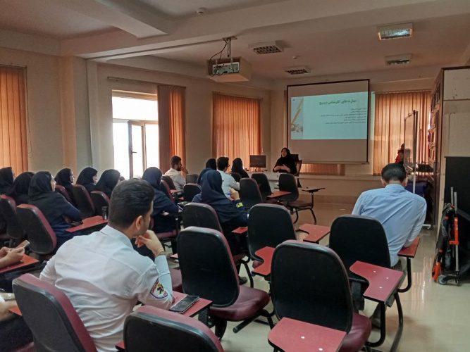 برگزاری دوره آموزشی تریاژ تلفنی اورژانس پیش‌بیمارستانی استان مرکزی