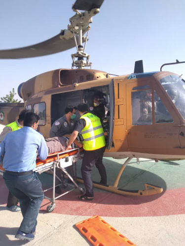 اعزام بیماراورژانسی از بیمارستان فرهنگ خسروانی به اراک توسط بالگرد در روز شنبه ۳۰ مرداد ماه