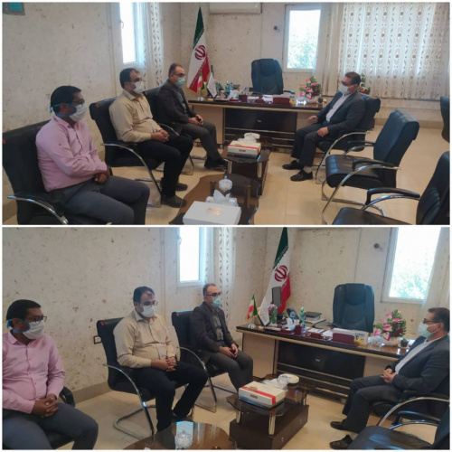 در مورخ ۱۴۰۰/۰۶/۱۰به مناسبت هفته دولت مدیر شبکه بهداشت و درمان شهرستان فراهان با فرماندار شهرستان دیدار نمودند.