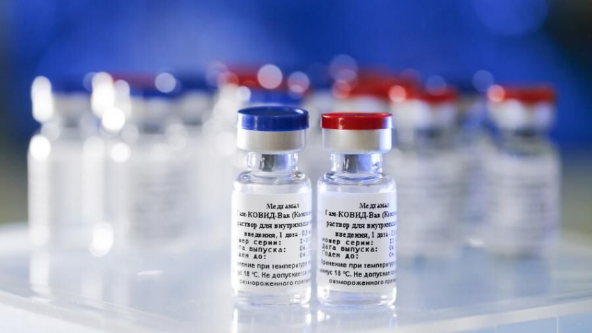 مقدمات انجام تزریق دوز اول واکسیناسیون کرونا به گروه هدف (کادر درمان بیمارستان امام سجاد ع)