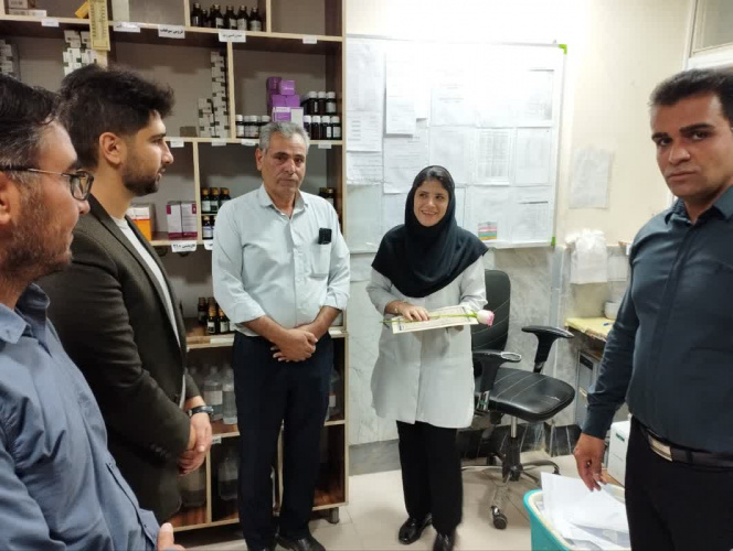 تجلیل از دارو سازهای بیمارستان امام سجاد(ع) شهرستان آشتیان