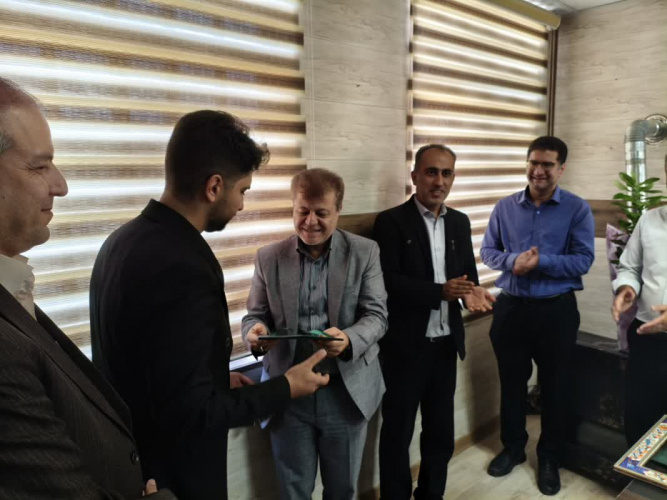 تودیع و معارفه سرپرست شبکه بهداشت و درمان شهرستان آشتیان با تأکید بر حمایت از مدیریت جوان