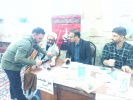 برپایی میز خدمت شبکه بهداشت و درمان خنداب در نماز جمعه شهر جاورسیان به مناسبت هفته بسیج