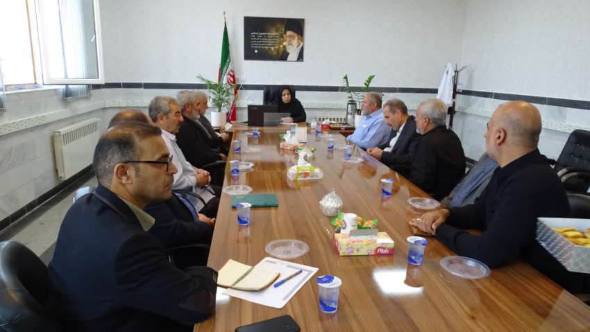 دیدار معتمدین شهر خنداب با سرپرست شبکه بهداشت و درمان شهرستان خنداب