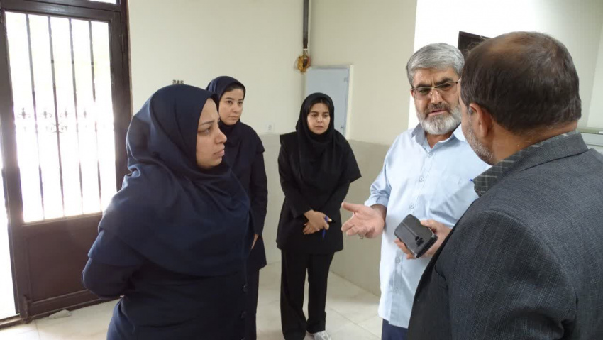 بازدید سرپرست شبکه بهداشت و درمان خنداب از پایگاه سلامت قلعه