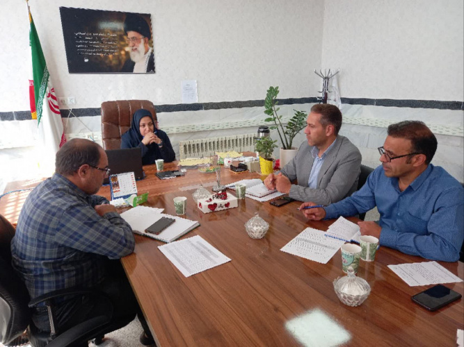 جلسه شورای اداری شبکه بهداشت و درمان خنداب برگزار شد