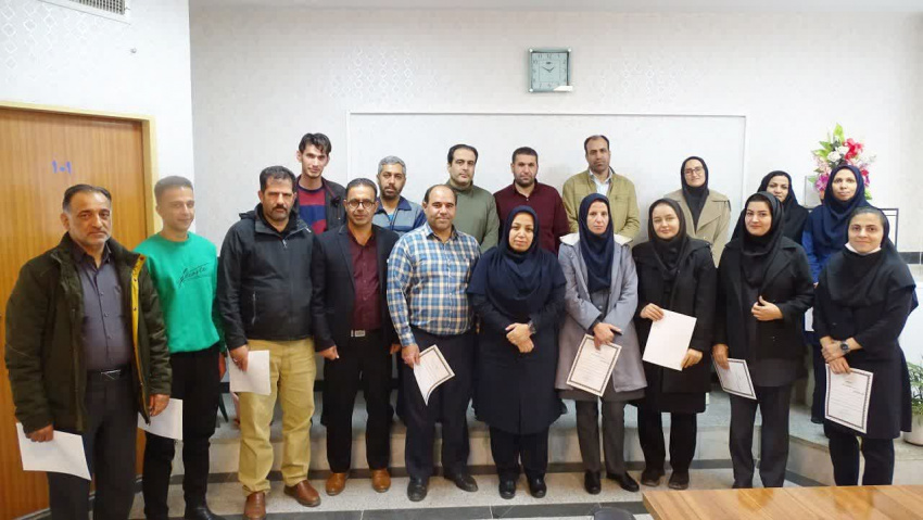 تجلیل از تیم شبکه بهداشت و درمان خنداب به پاس حضور مؤثر در مانور اقتدار آفتاب