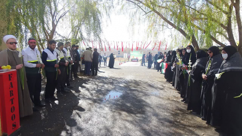 دستان خدمت، دل‌های عاشق؛ استقبال کارکنان حوزه سلامت خنداب از شهید گمنام