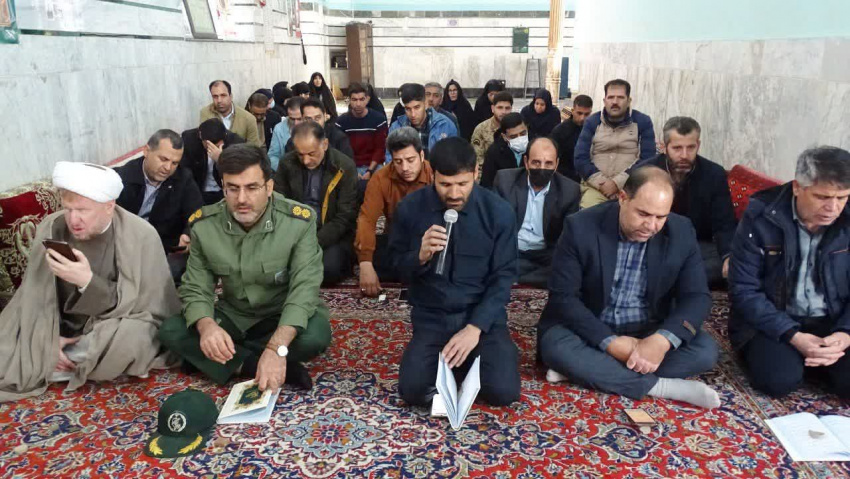 برگزاری مراسم پرفیض زیارت عاشورا و غبارروبی گلزار شهدای دیزآباد به‌مناسبت هفته بسیج