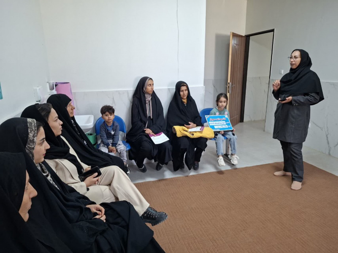 برگزاری جلسه آموزشی جوانی جمعیت به مناسبت هفته جمعیت در مرکز خدمات جامع سلامت دهچال