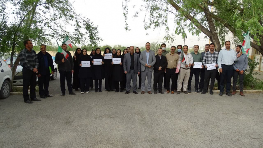نشاط و سلامت در هفته جمعیت؛ همایش پیاده‌روی کارکنان شبکه بهداشت و درمان شهرستان خنداب