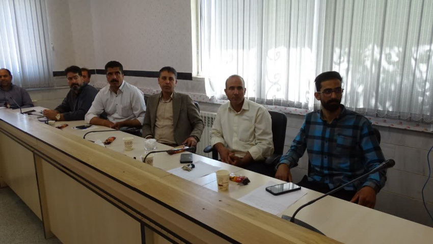 برگزاری دوره بازآموزی واحد بهداشت محیط در شهرستان خنداب