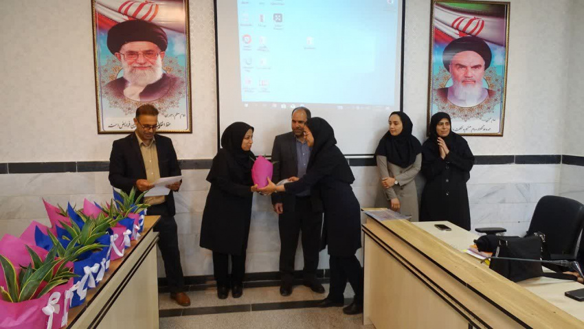 تجلیل از تلاشگران عرصه سلامت در شهرستان خنداب