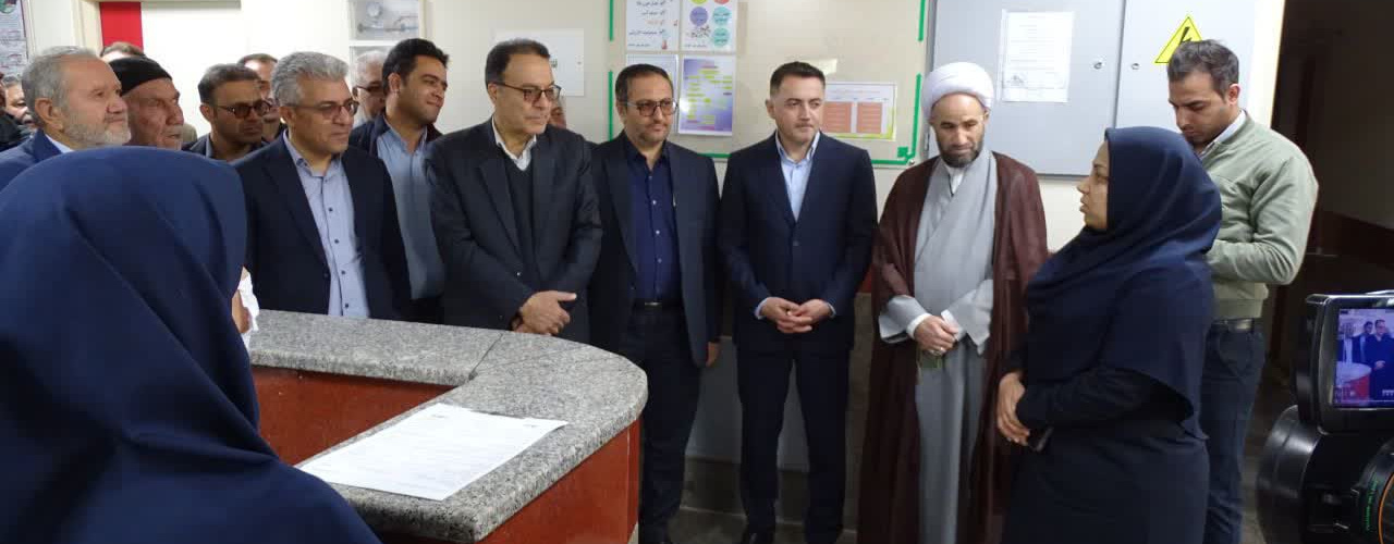 بازدید نمایندگان مجلس و سازمان انرژی اتمی از بیمارستان مهر شهرستان خنداب