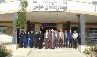 تجلیل از مدافعان سلامت بیمارستان مهر خنداب به مناسبت ولادت حضرت زینب (س) و روز پرستار