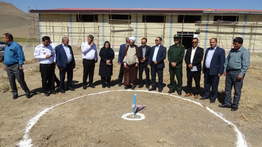 آیین کلنگ زنی پایگاه اورژانس ۱۱۵ دهچال با حضور مسئولان و خیرین سلامت