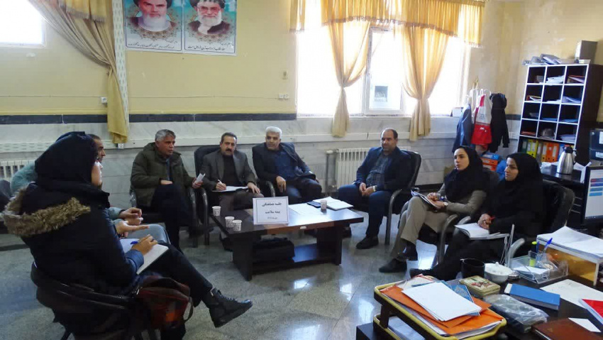 جلسه مشترک بیمه سلامت استان و شبکه بهداشت خنداب برگزار شد