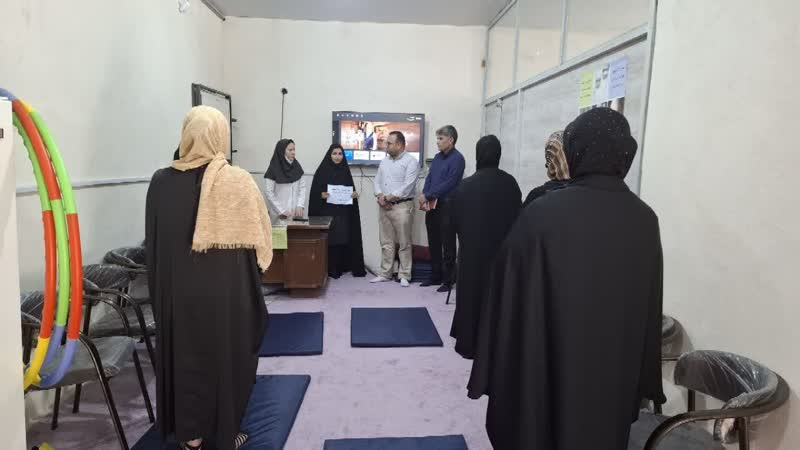 بازدید از کلاس آمادگی زایمان وتجلیل مادران باردار به مناسبت هفته ملی جمعیت