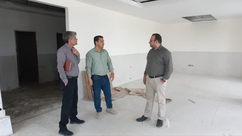 بازدید مدیر شبکه بهداشت و درمان شهرستان از پروژه مرکز جامع سلامت کمیجان