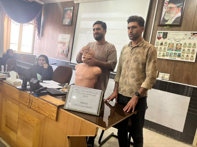 برگزاری کارگاه آموزشی نجات زندگی در لحظات طلایی با احیا قلبی و ریوی