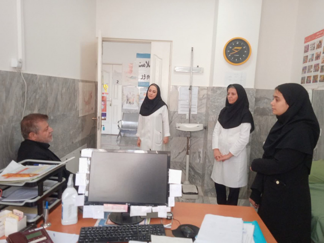 بازدید معاون بهداشت دانشگاه علوم پزشکی اراک از پایگاهها و مراکز بهداشتی باقرآباد و نیم ور شهرستان محلات