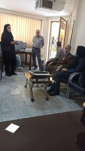 ارائه خدمت در میز ارتباطات مردمی دانشگاه