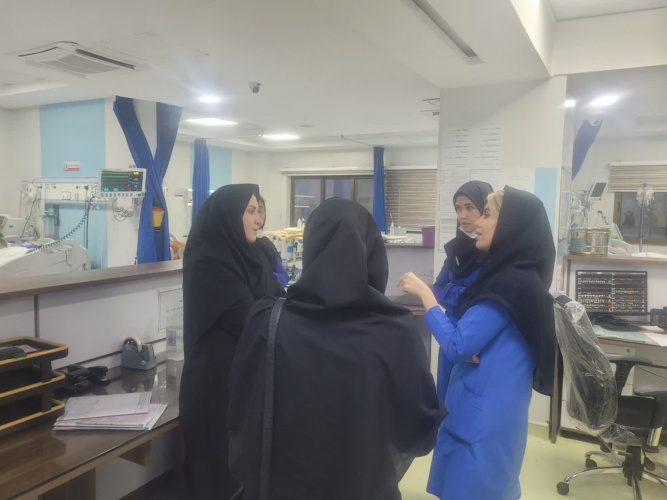 بازدید شبانه و سرزده رئیس اداره پرستاری دانشگاه از مرکز آموزشی درمانی امیرالمومنین( ع)