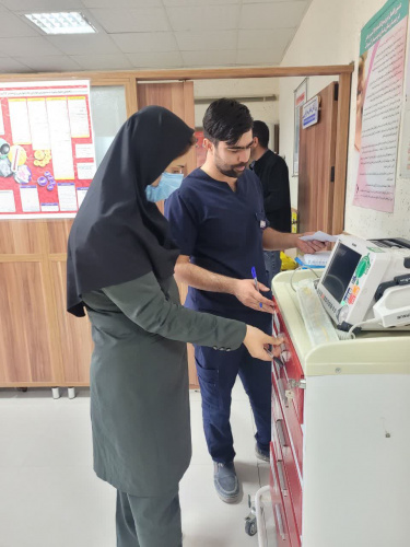 بازدید کارشناسان اداره پرستاری دانشگاه از بیمارستان فرهنگ خسروانی فراهان