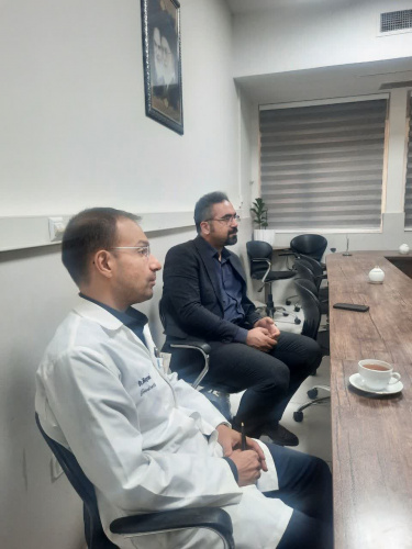 بررسی مسائل به دانشجویان بین الملل با حضور رئیس و معاون آموزشی دانشکده